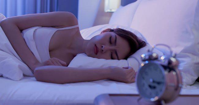 잠드는 시간과 수면 리듬의 불규칙성이 각종 질병의 발병 위험을 높일 수 있다는 연구 결과가 나왔다./사진=클립아트코리아
