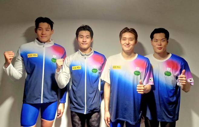 남자 수영 경영 대표팀. 왼쪽부터 김영범, 황선우, 김우민, 이호준. 대한수영연맹 제공