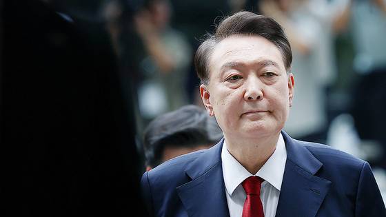 윤석열 전 대통령이 지난달 9일 오후 서울 서초구 중앙지방법원으로 출석하고 있다. 뉴스1