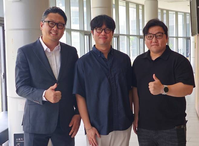 왼쪽부터 한국기술교육대 박지섭 교수, 논문 제1저자인 연세대 유영재 강사, 한양대 에리카 미디어학과 김헌 교수.&nbsp; 한기대