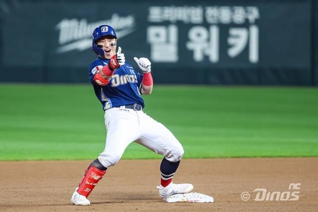 1일 NC 공식 영상 채널을 통해 NC 구단 및 팬들에게 마지막 인사를 전한 손아섭. 사진=NC 제공