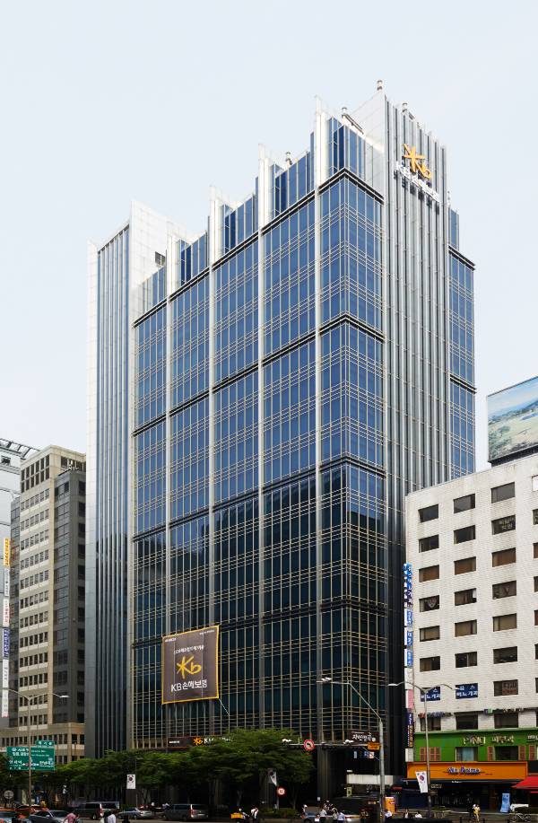 KB손해보험이 저출산 문제를 해결하기 위해 직원들에 대한 복지제도를 대폭 강화했다./사진=KB손해보험
