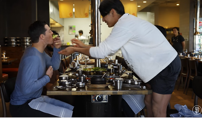 ▲ 이정후와 마이크 야스트렘스키 ⓒ샌프란시스코 자이언츠 구단 유튜브 캡쳐