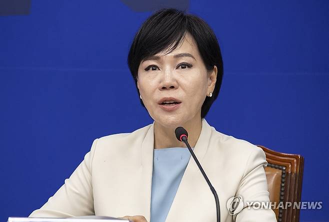 최고위원회에서 발언하는 전현희 (서울=연합뉴스) 황광모 기자 = 더불어민주당 전현희 최고위원이 1일 국회에서 열린 최고위원회의에서 발언하고 있다. 2025.8.1 hkmpooh@yna.co.kr