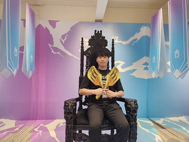 - ROC e스포츠 쌍옆 선수