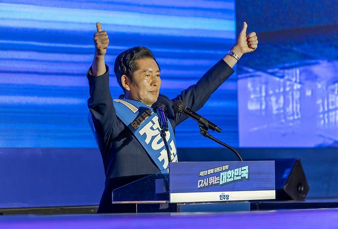 정청래 더불어민주당 당대표 후보가 2일 경기 고양시 킨텍스에서 열린 제2차 임시전국당원대회에서 정견발표를 하고 있다./뉴스1