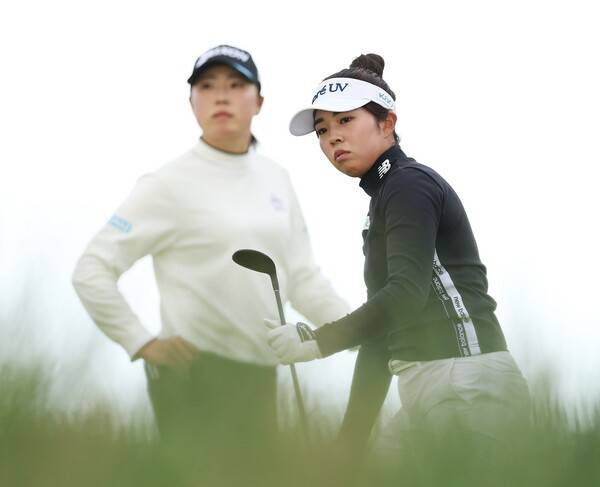 전인지, 고진영, 김효주, 최혜진, 유해란, 김세영, 윤이나, 방신실, 이소미, 임진희 프로, 이민지, 리디아 고, 넬리 코다, 이민지 등이 출전한 2025년 미국여자프로골프(LPGA) 투어 메이저 골프대회 AIG여자오픈. 일본의 루키 다케다 리오, 야마시타 미유가 2라운드에서 동반 경기하는 모습이다. 사진제공=Richard Heathcote/R&A/R&A via Getty Images