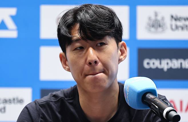 토트넘 손흥민이 2일 서울 여의도에서 열린 쿠팡플레이 시리즈 기자회견에서 팀을 떠난다는 깜짝 소식을 알렸다. [뉴스1]