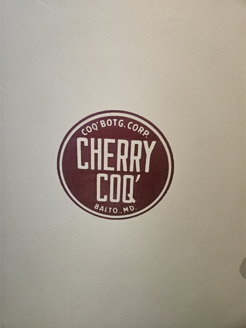 코카콜라를 모방한 음료 ‘Cherry coq’[추동훈 기자]