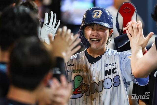 2일 창원 KT전의 영웅이 된 최정원. 사진=NC=제공