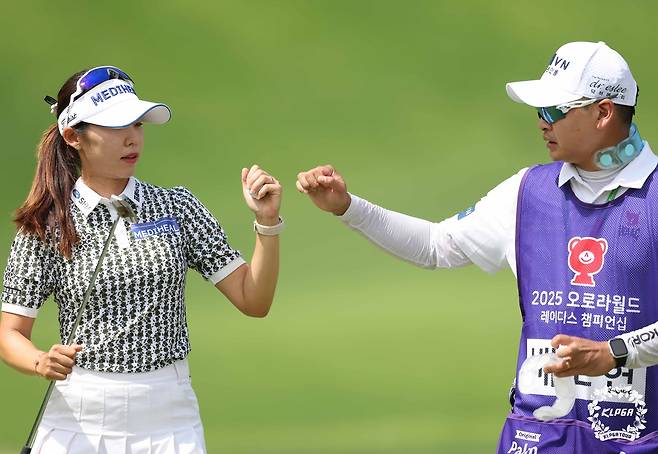 배소현(왼쪽) [KLPGA 제공. 재판매 및 DB 금지]