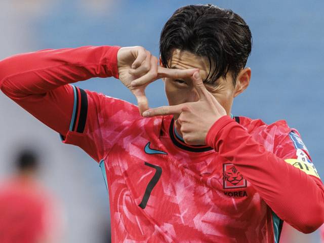 한국 축구 대표팀 주장으로 활약 중인 손흥민. 연합뉴스