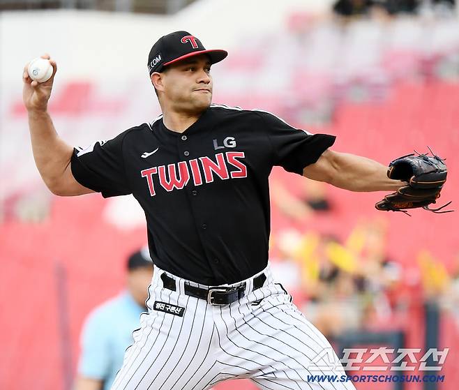 23일 광주 기아 챔피언스필드에서 열린 LG-KIA전. LG 선발투수 치리노스가 투구하고 있다. 광주=정재근 기자 cjg@sportschosun.com/2025.7.23/