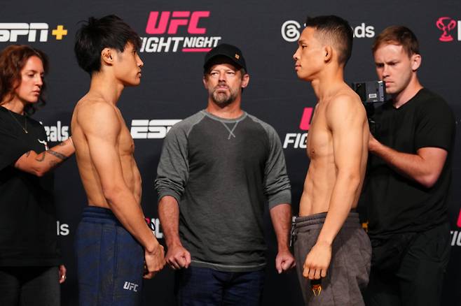 박현성(오른쪽)과 타이라 타츠로 페이스오프. 사진=UFC