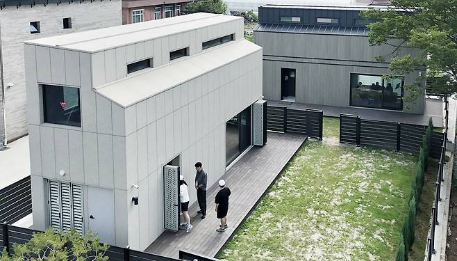 전북 김제에 설치된 모듈러 주택 ‘LG 스마트코티지’. LG전자 제공