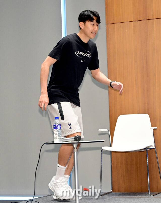 손흥민이 기자회견에 참석하고 있다 / 여의도 = 유진형 기자 zolong@mydaily.co.kr