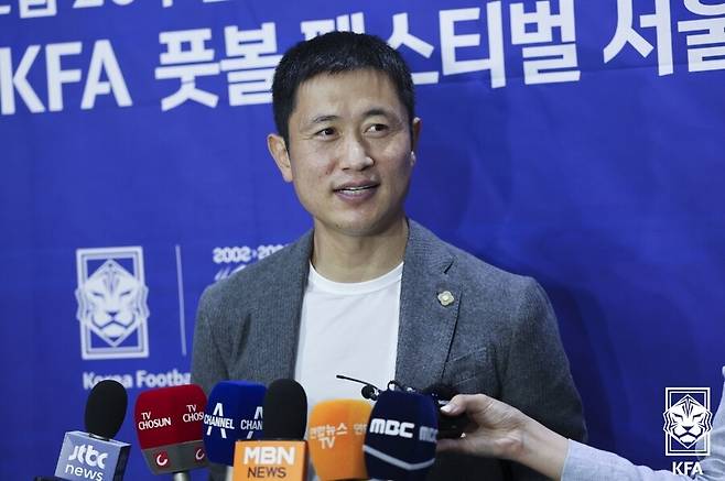 ▲ 일본 축구는 30년 전부터 꾸준히 발전하고 있다. 어느샌가 대한민국 축구가 일본을 만나면 전설의 1군을 찾아야 하는 상황까지 내몰렸다. 이영표 해설위원도 이제는 대한민국이 일본을 보고 따라가야 하는 위치라고 경고했다. ⓒ대한축구협회