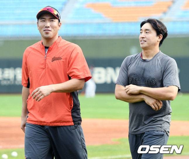 과거 롯데에서 한솥밥을 먹던 전준우(왼쪽)와 손아섭.