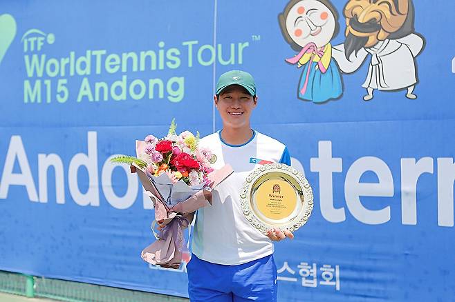 5월 ITF 안동 대회에서 우승한 권순우  [대한테니스협회 제공. 재판매 및 DB 금지] photo@yna.co.kr