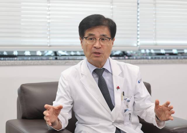 부산시병원회 박종호 회장은 “지역사회와 함께하는 병원 문화를 만들고 지역 병원이 시민 곁에 더 가까이 다가갈 수 있도록 노력할 것”이라고 밝혔다. 이재찬 기자 chan@