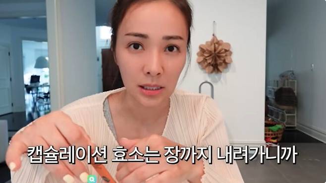 효소는 장까지 온전히 도달해야 장 건강을 개선하고 다이어트 효과를 제대로 발휘한다. 캡슐레이션 효소란 효소에 특수한 보호막을 씌워 강력한 위산을 견디고 장까지 살아서 간다. [사진=유튜브 채널 'Mrs.뉴저지 손태영']