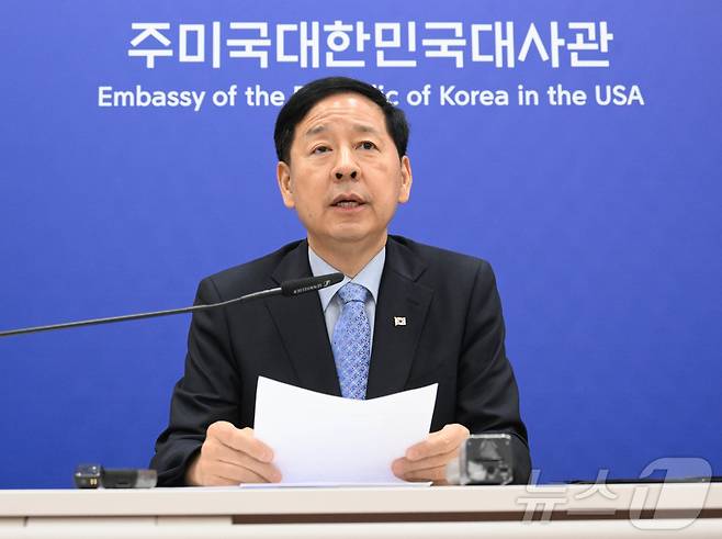 구윤철 경제부총리 겸 기획재정부 장관이 31일(한국시간) 미국 워싱턴D.C. 주미대한민국대사관에서 한-미 통상협의 결과 브리핑을 하고 있다. (기획재정부 제공. 재판매 및 DB 금지) 2025.7.31/뉴스1