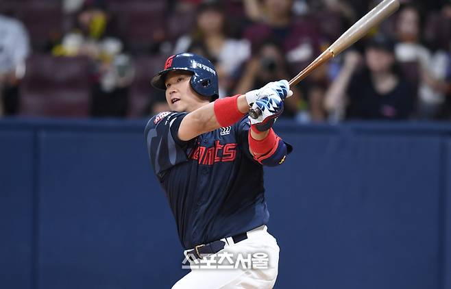 롯데 유강남이 타격에 임하고 있다. 고척 | 최승섭기자 thunder@sportsseoul.com