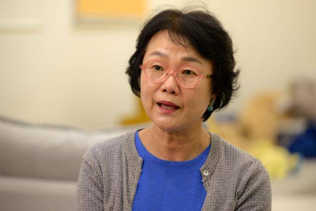 이경림 아동복지실천회 '세움' 대표가 지난달 16일 서울 영등포구 세움 사무실에서 한국일보와 인터뷰하고 있다. 하상윤 기자