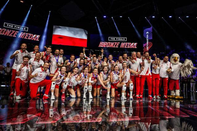 VNL 3위를 차지한 폴란드 여자배구 대표팀./FIVB