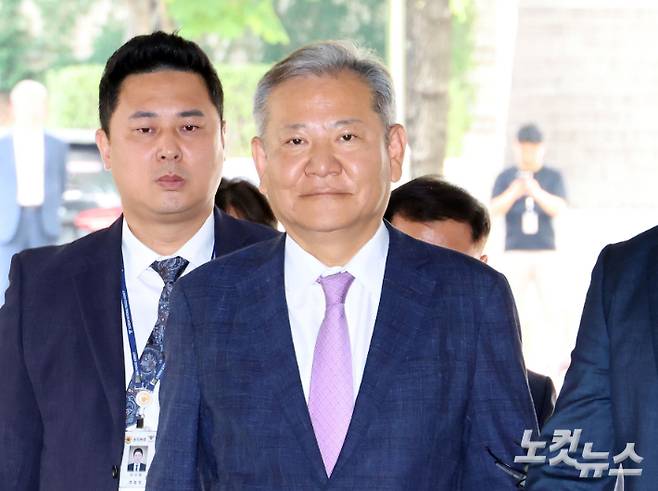 황진환 기자
