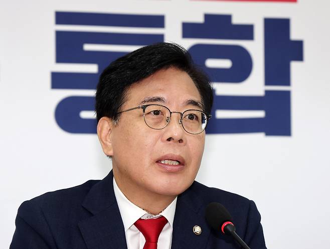 송언석 국민의힘 비상대책위원장 겸 원내대표가 4일 오전 서울 여의도 국회에서 열린 '한미 관세협상 관련 농업분야 간담회'에서 발언하고 있다. 뉴시스