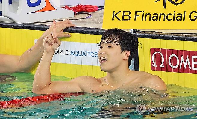 자유형 50ｍ 아시아 기록 세운 지유찬 "세계가 점점 다가온다" [연합뉴스 자료사진]