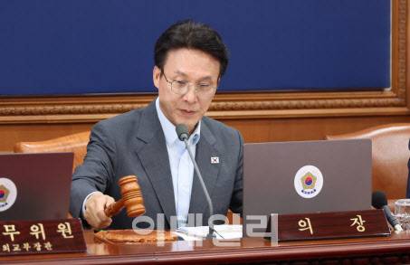 김민석 국무총리가 5일 서울 종로구 정부서울청사에서 열린 국무회의를 주재하고 있다.(사진=방인권 기자)