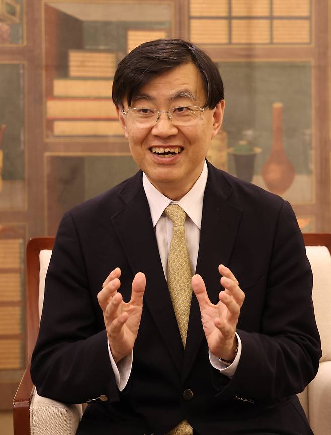 지난달 16일 서울 용산 국립중앙박물관에서 본지와 만난 이타쿠라 마사아키 도쿄대 교수. /고운호 기자