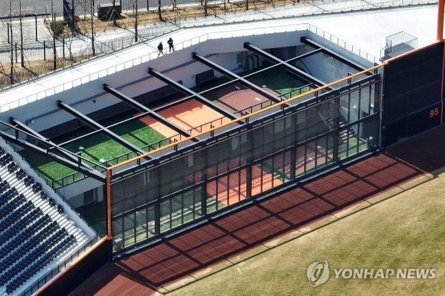 대전한화생명볼파크의 몬스터월ⓒ연합뉴스