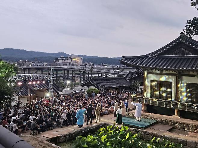 ‘서간도 바람소리’는 대한민국 임시정부 초대 국무령이자 독립운동가인 석주 이상룡 선생의 생애와 사상을 조명하는 실경 역사극이다.   안동시 제공
