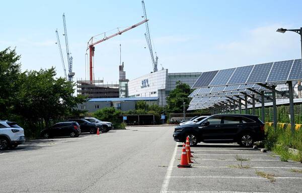 인천 연수구 옥련동 송도역 인천발 KTX 복합환승센터 주차장. 조병석기자