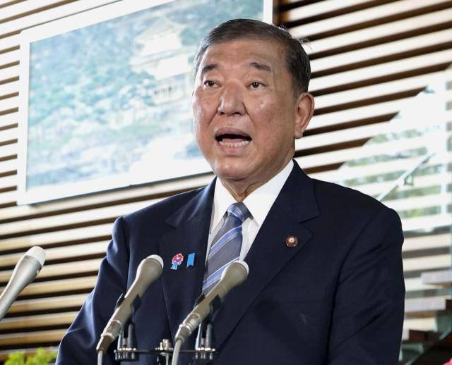 미국과 일본의 무역협상이 타결된 지난달 23일 취재진 질문에 답변하는 이시바 시게루 일본 총리. 연합뉴스