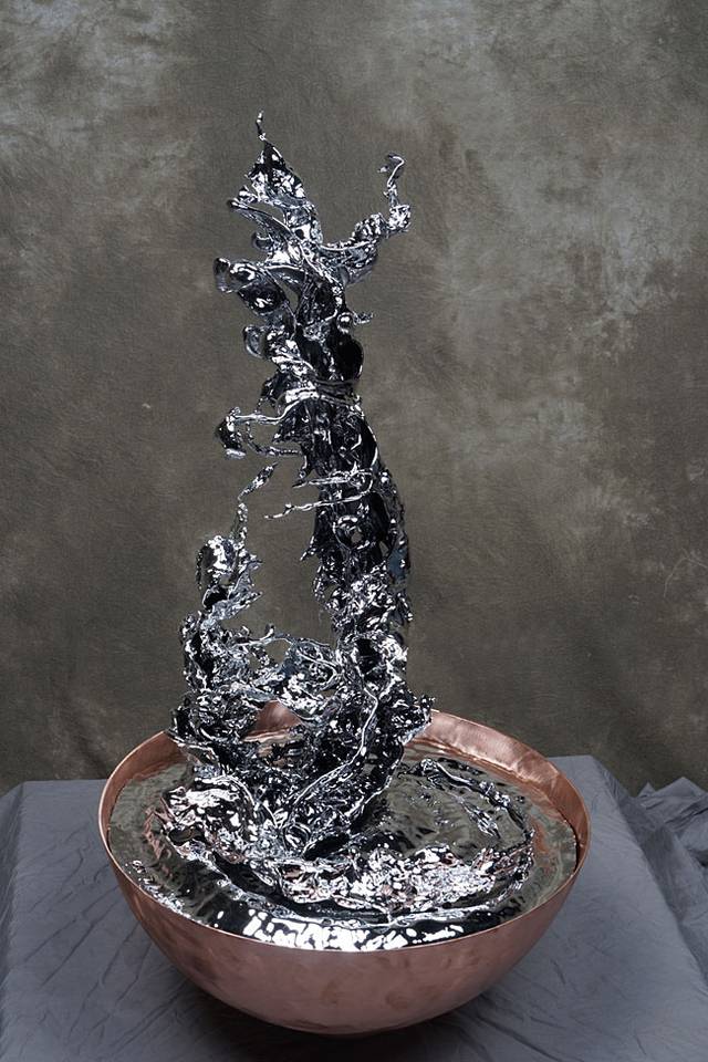 김수학 ‘깨우는 물’, 높이 45㎝, 동과 알루미늄, 2025.