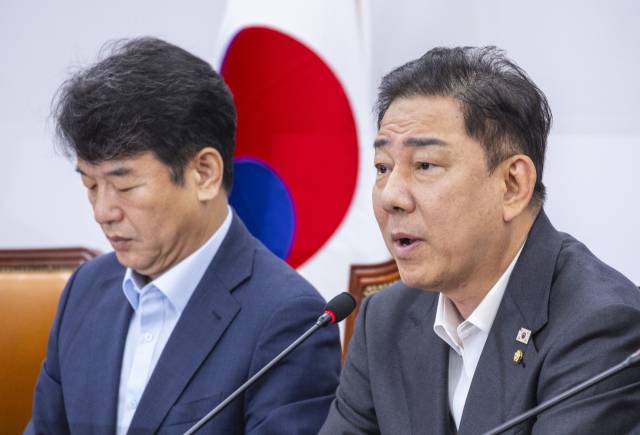 ▲더불어민주당 김병기 원내대표가 5일 국회에서 열린 원내대책회의에서 발언하고 있다. ⓒ연합뉴스