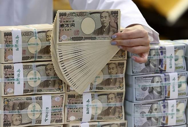 사진은 지난해 6월 27일 서울 중구 하나은행 위변조대응센터의 모습. 2024.6.27. 연합뉴스