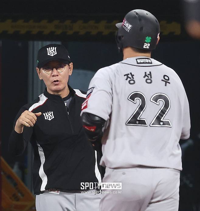 ▲ 이강철 감독 장성우 ⓒ곽혜미 기자