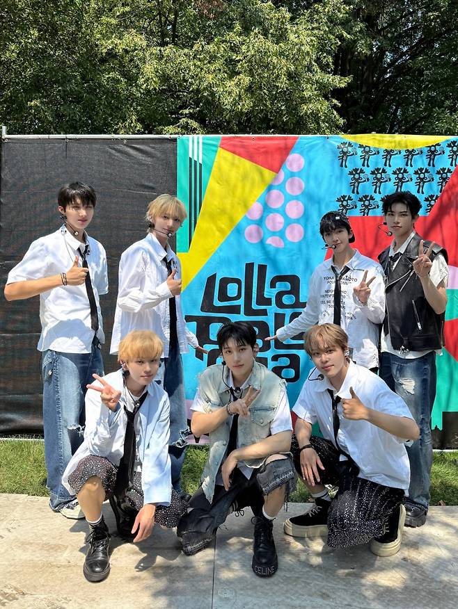 킥플립 롤라팔루자 시카고 단체 이미지/사진제공=JYP엔터테인먼트
