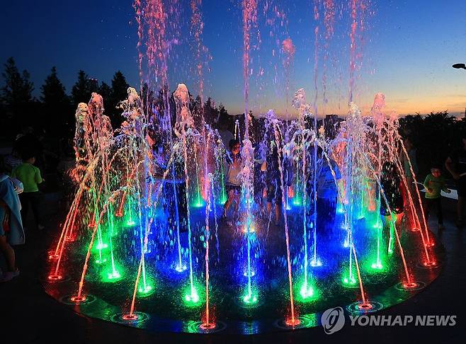 물놀이형 수경시설 [연합뉴스 자료사진]