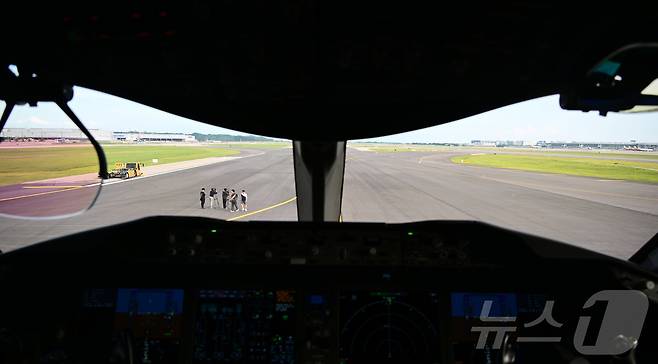 5일 인천국제공항에서 제2활주로 종합시험운영 및 관계기관 합동점검이 열렸다. 사진은 완공을 앞둔 제2활주로의 모습.(공동취재) 2025.8.6/뉴스1 ⓒ News1 박지혜 기자