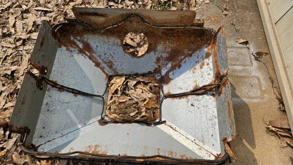 모니터 브라운관 커버를 벗겨냈다