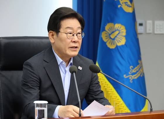 이재명 대통령이 자난달 24일 서울 용산 대통령실 청사에서 열린 4차 수석보좌관 회의에서 발언하고 있다. 대통령실사진기자단