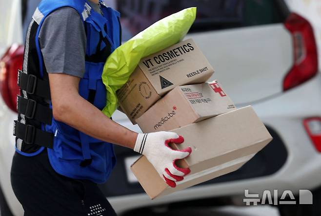 택배 배송 기사./사진=뉴시스