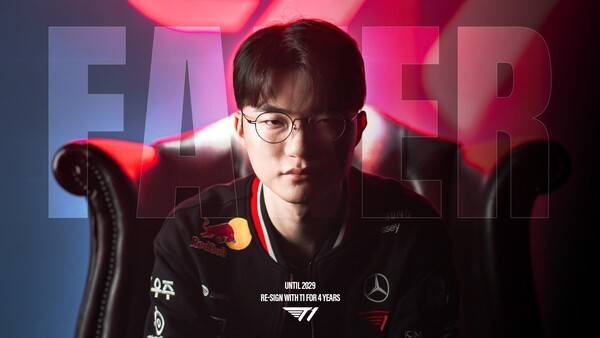 'LoL 황제' 페이커(FAKER, T1 이상혁)은 연봉 50억 원 이상으로 추정된다. 사진=T1 페이스북