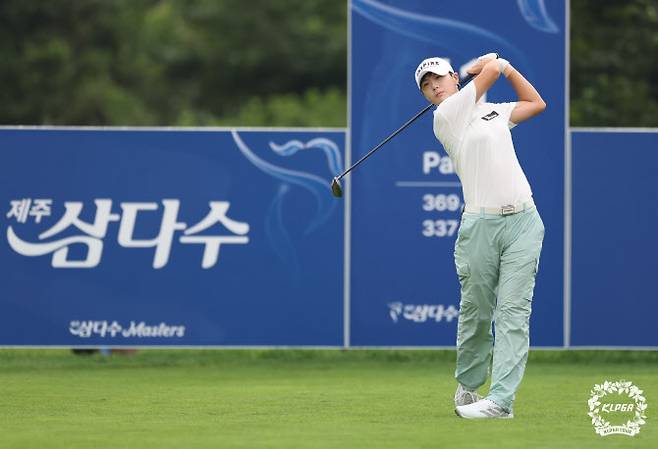 박성현이 11번홀에서 티샷을 하고 있다. (사진=KLPGA)